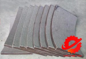 Má phanh thủy lực